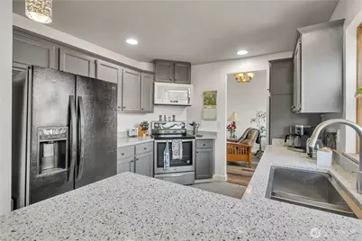 615 Chicago Boulevard S, Pacific, WA 98047 - Photo 10