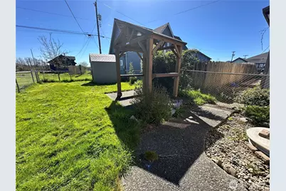 2410 Pacific Avenue, Hoquiam, WA 98550 - Photo 28