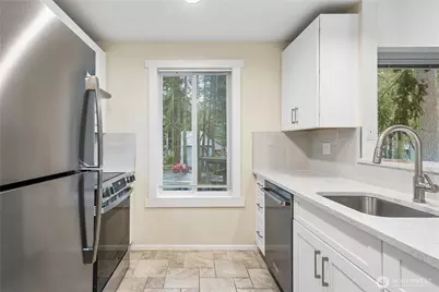 14526 NE 31st Street #16-C, Bellevue, WA 98007 - Photo 2