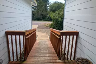 258 N Razor Clam Dr SW, Ocean Shores, WA 98569 - Photo 6