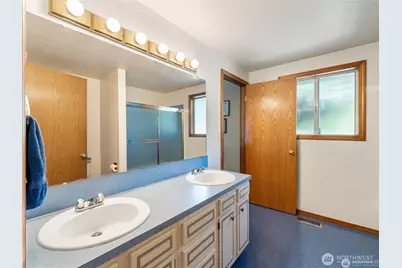 1205 S Walnut Street, Burlington, WA 98233 - Photo 24