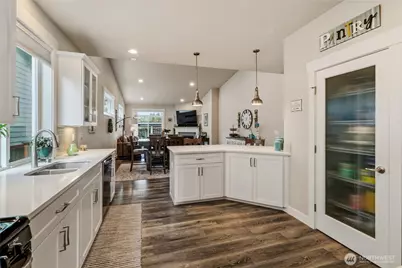 613 166th Street S, Spanaway, WA 98387 - Photo 10