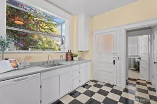 920 4th Ave N, Seattle, WA 98109 - Photo 20