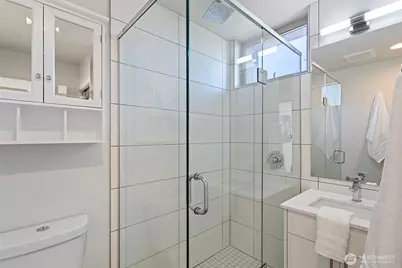 1827 NW 85th St, Seattle, WA 98117 - Photo 18