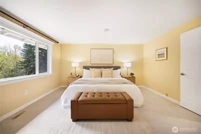 5235 Highland Drive, Bellevue, WA 98006 - Photo 14