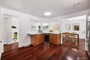 5235 Highland Dr, Bellevue, WA 98006 - Photo 12