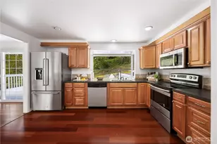 5235 Highland Dr, Bellevue, WA 98006 - Photo 10