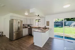 3018 NE Rozewood Dr NE, Bremerton, WA 98310 - Photo 10