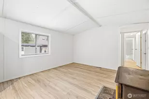 8524 Juniper Pl, Maple Falls, WA 98266 - Photo 10