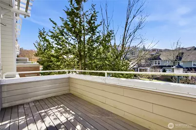 1439 Huckleberry Cir, Issaquah, WA 98029 - Photo 18