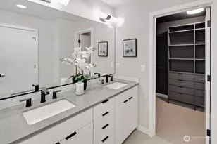 22545 69th Pl W, Mountlake Terrace, WA 98043 - Photo 18