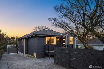 12012 North Park Avenue N, Seattle, WA 98133 - Photo 2