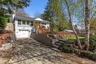 2018 NE 97th St, Seattle, WA 98115 - Photo 2