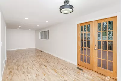 21713 Meridian Avenue S, Bothell, WA 98021 - Photo 16