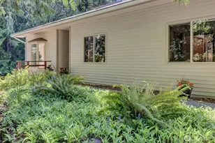 870 238th Ave NE, Sammamish, WA 98074 - Photo 2
