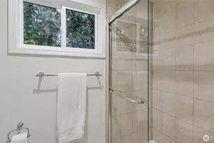 2208 226th Pl NE, Sammamish, WA 98074 - Photo 14