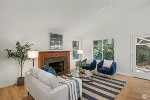 2208 226th Pl NE, Sammamish, WA 98074 - Photo 4