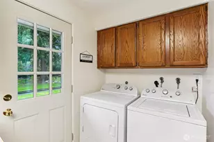 1223 N 188th St, Shoreline, WA 98133 - Photo 10