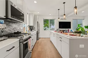 933 N 91st St, Seattle, WA 98103 - Photo 14