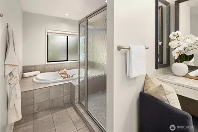 9903 Lake Washington Boulevard NE #201, Bellevue, WA 98004 - Photo 20