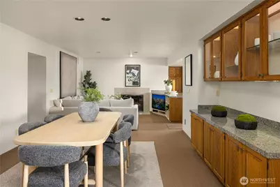 9903 Lake Washington Boulevard NE #201, Bellevue, WA 98004 - Photo 8