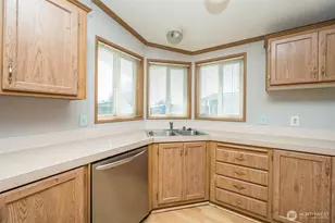 1905 138 St E, Tacoma, WA 98445 - Photo 14