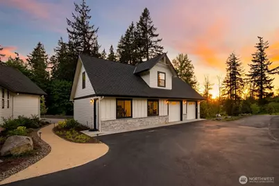 211 NW 235th Street, Ridgefield, WA 98642 - Photo 2