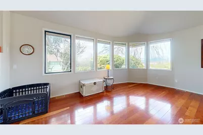 627 N Waugh Road, Mount Vernon, WA 98273 - Photo 12