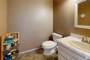 627 N Waugh Rd, Mount Vernon, WA 98273 - Photo 32