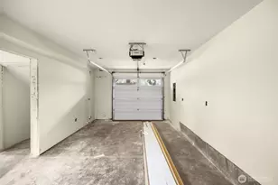 8109 34th Ave SW, Seattle, WA 98126 - Photo 4