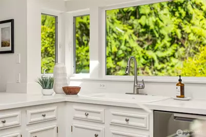 6490 NE Dapple Court, Bainbridge Island, WA 98110 - Photo 14