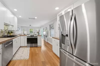1425 Jones Avenue NE, Renton, WA 98056 - Photo 8