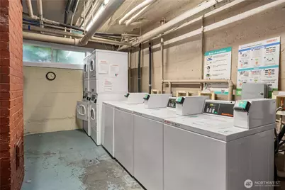 905 NE 43rd Street #107, Seattle, WA 98105 - Photo 28