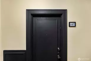 905 NE 43rd St, Seattle, WA 98105 - Photo 24