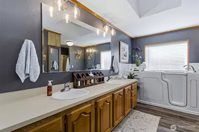 542 NE Fleetwood Avenue, College Place, WA 99324 - Photo 10