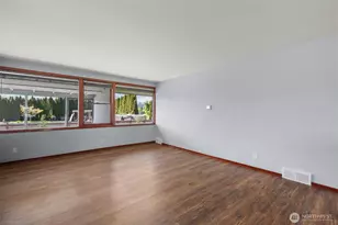 15108 74th St E, Sumner, WA 98390 - Photo 4