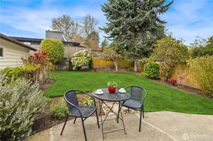 9750 SE 41st St, Mercer Island, WA 98040 - Photo 26