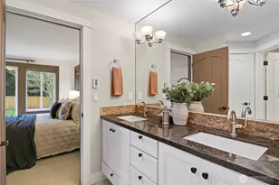 12649 NE 104th St, Kirkland, WA 98033 - Photo 10