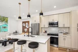 2340 N 64th St, Seattle, WA 98103 - Photo 4