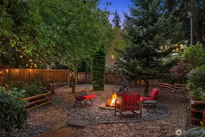 12719 12th Avenue NE, Seattle, WA 98125 - Photo 2
