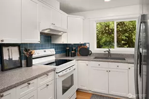 12719 12th Ave NE, Seattle, WA 98125 - Photo 14