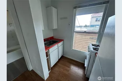 807 N 49th Street, Seattle, WA 98103 - Photo 22