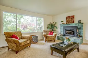 110 N 201st St, Shoreline, WA 98133 - Photo 10