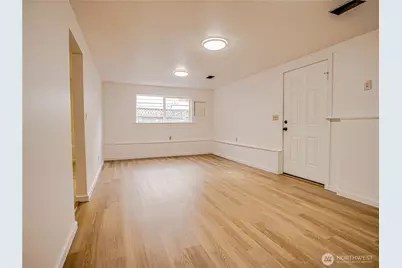 110 N 201st Street, Shoreline, WA 98133 - Photo 30