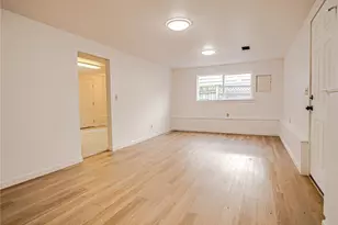 110 N 201st St, Shoreline, WA 98133 - Photo 28