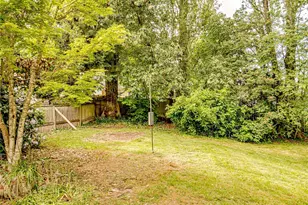 110 N 201st St, Shoreline, WA 98133 - Photo 32