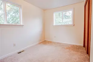 110 N 201st St, Shoreline, WA 98133 - Photo 22