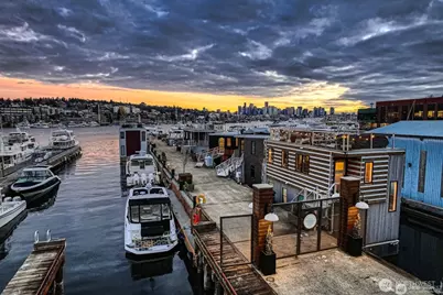 2309 N Northlake Way #5, Seattle, WA 98103 - Photo 2