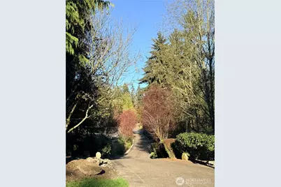 7402 229th Place SE, Woodinville, WA 98072 - Photo 2