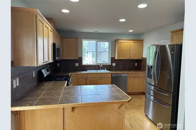 7721 64th Place NE, Marysville, WA 98270 - Photo 10